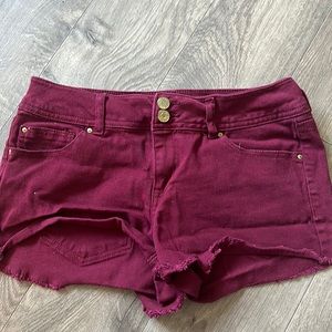Refuge distressed maroon jean shorts size 8.